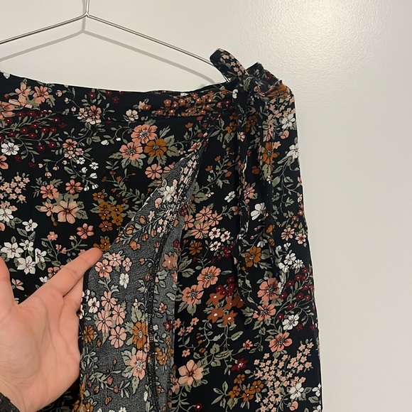 Floral print skirt - Picture 3 of 4